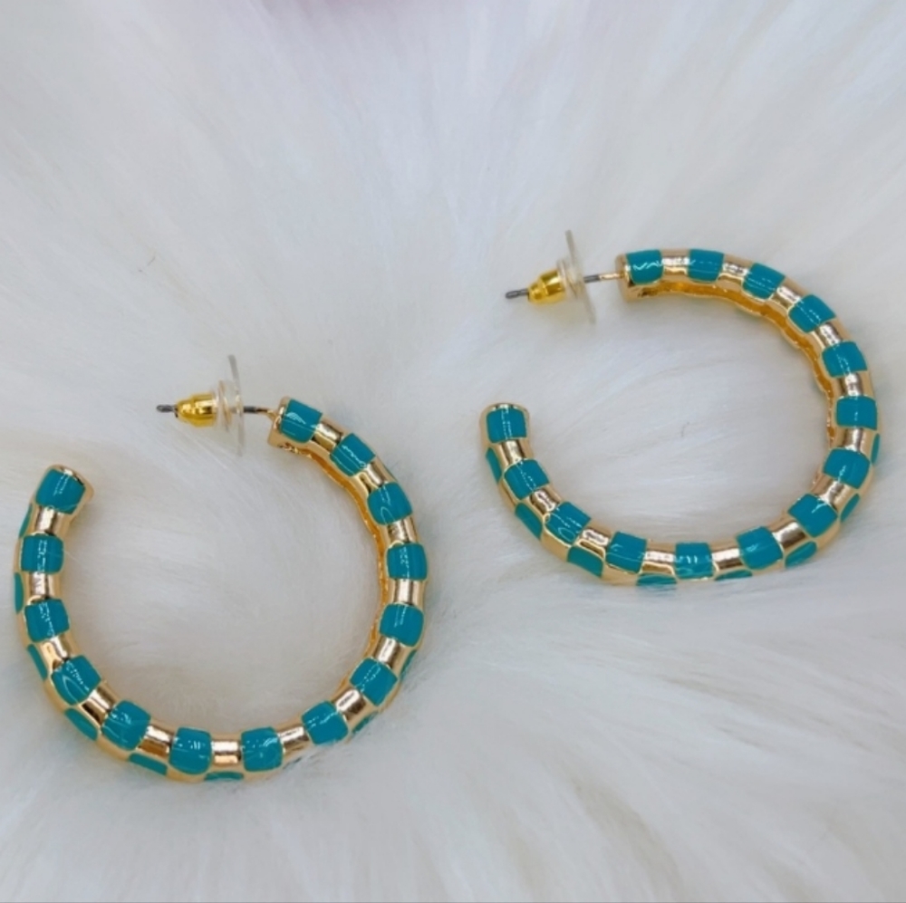 NWOT Gold Plated teal blue hoop PIERCED earrings - Picture 5 of 6